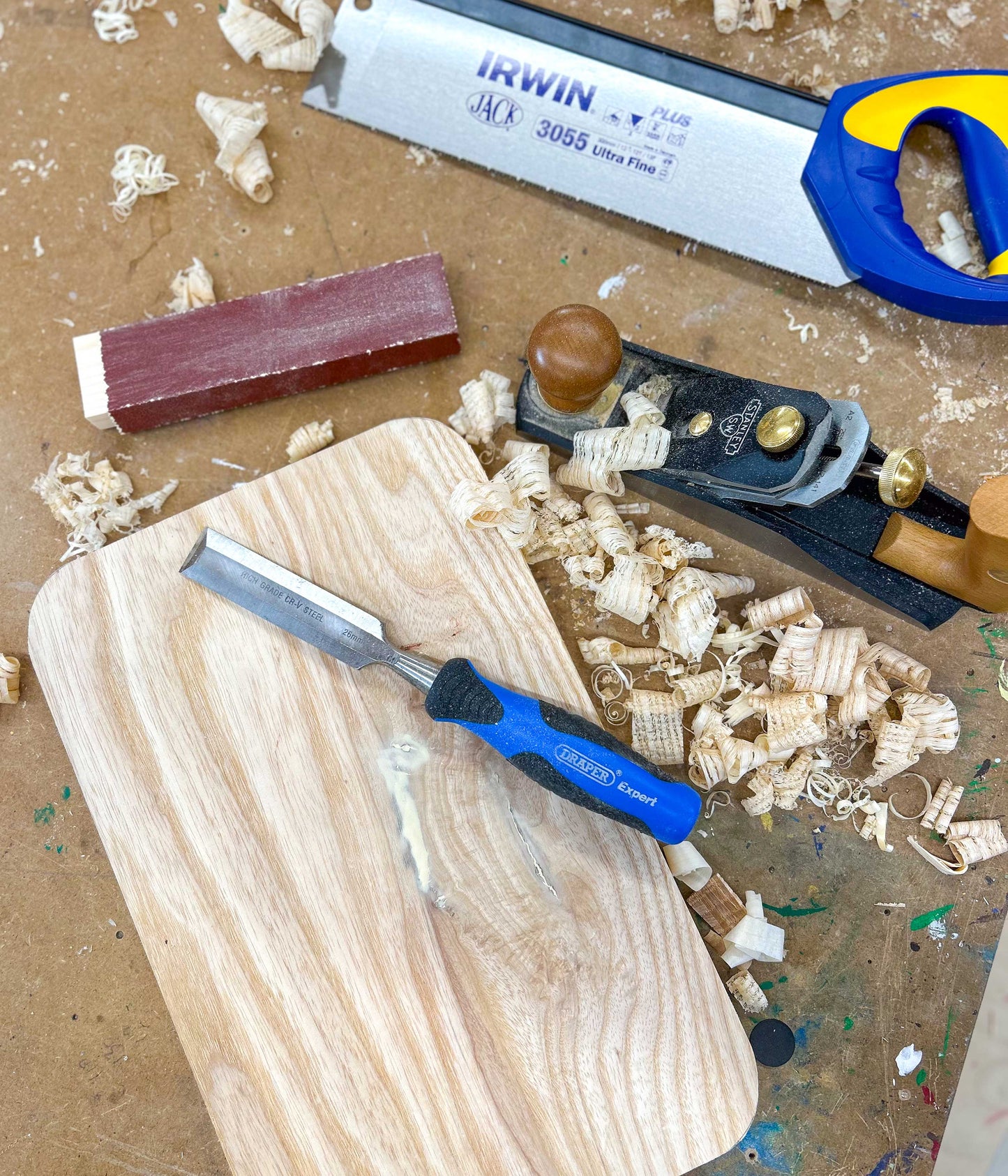 Make your own wooden chopping or cheese board at Ash & Co Workshops in Hampshire - woodworking courses for beginners.