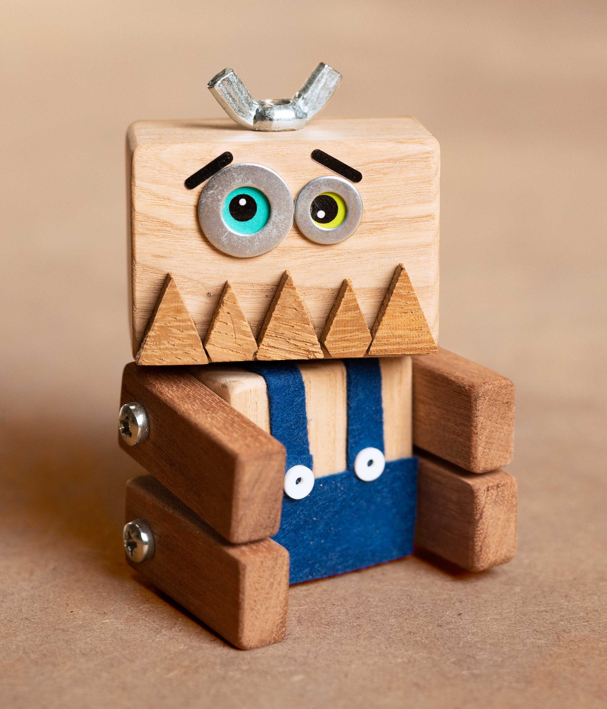 wood monsters Monster Makes - Build Munchie the Monster